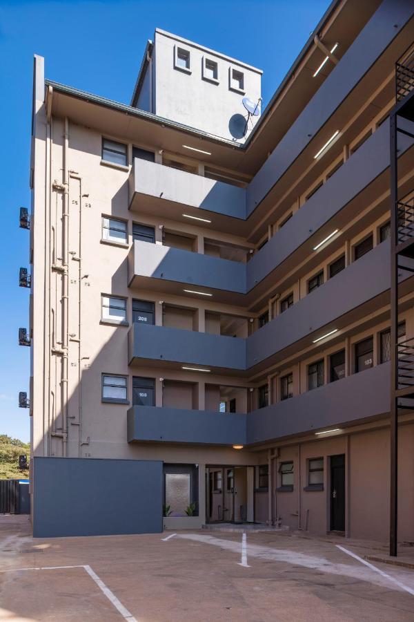 N1 Hotel Rotten Row Harare Exteriör bild