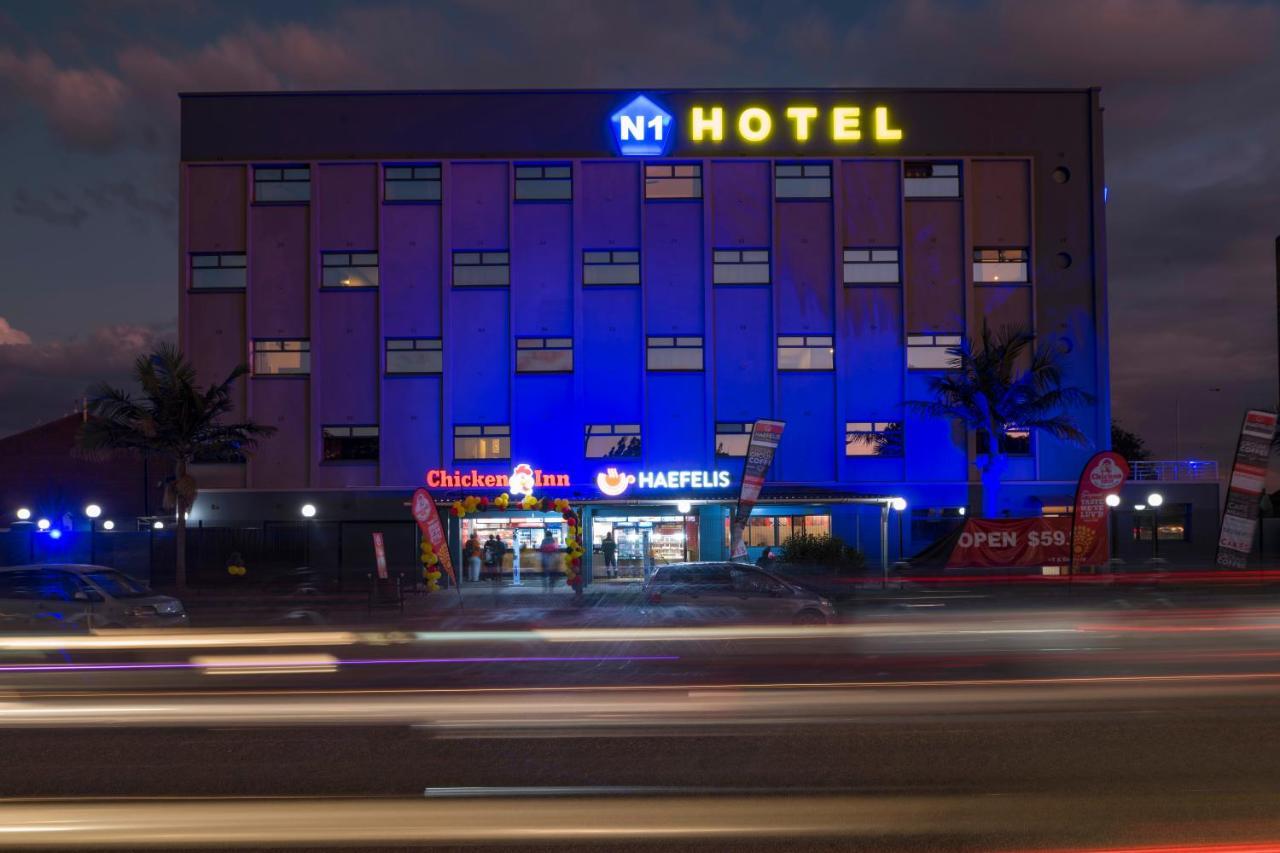 N1 Hotel Rotten Row Harare Exteriör bild