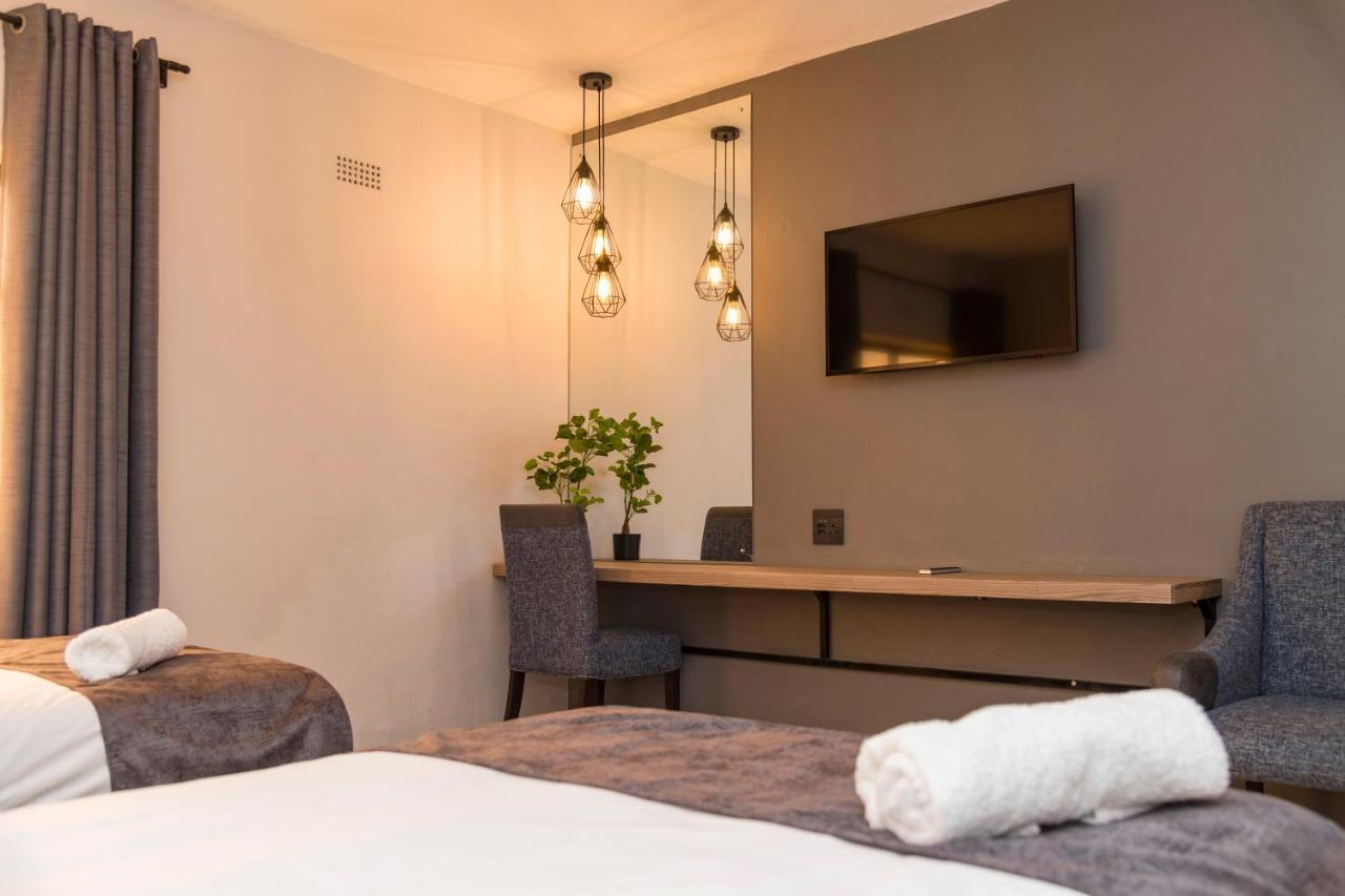 N1 Hotel Rotten Row Harare Exteriör bild